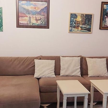 Lovely Apartment In Heart Of تيرانا المظهر الخارجي الصورة