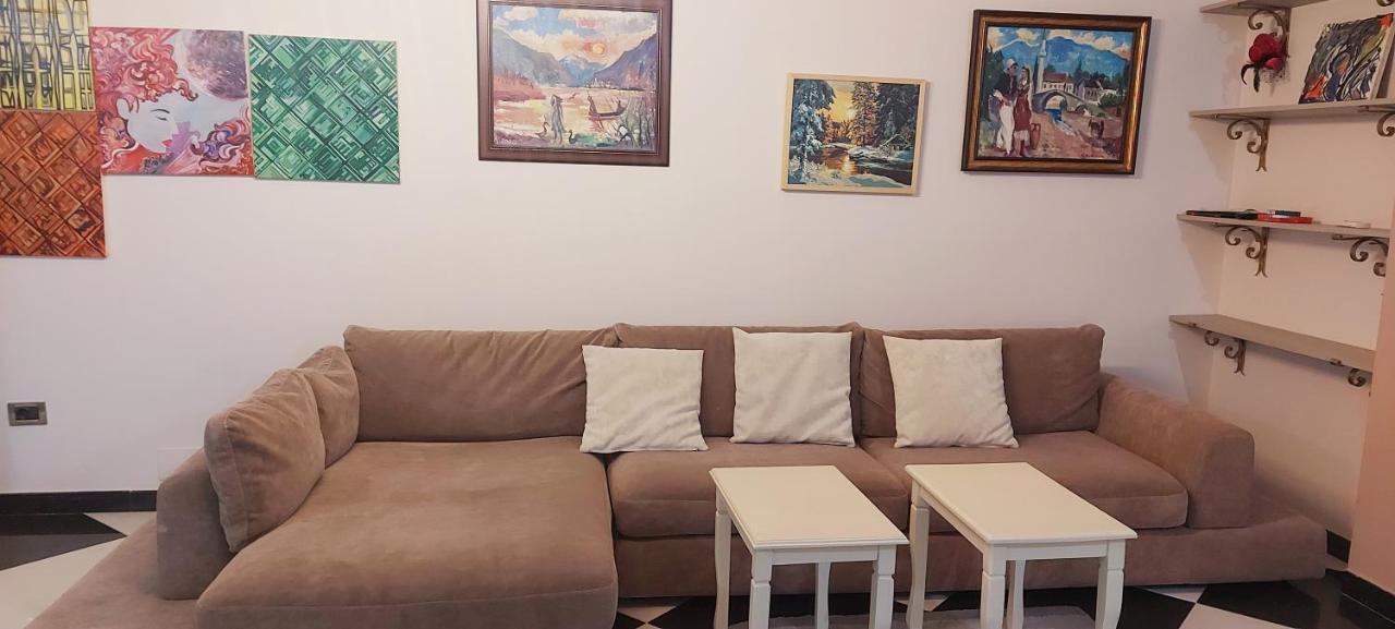 Lovely Apartment In Heart Of تيرانا المظهر الخارجي الصورة